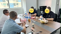 JJY | European customers came to our factory for inspection and to discuss cooperation on the solder paste project