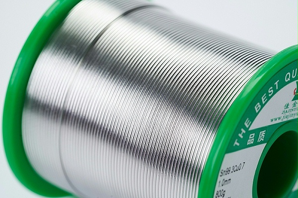 Lead-free tin wire is close to the side without wrapping paper