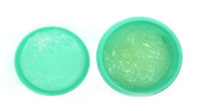 Zero-halogen lead-free solder paste that requires no cleaning
