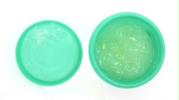 What are the differences between solder paste and solder paste in SMT production?
