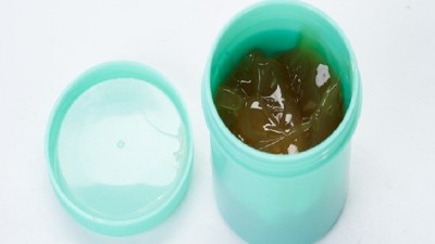 JJY briefly discusses the differences between solder paste and flux