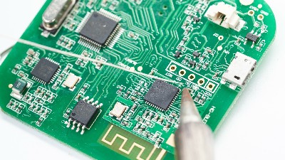 The solder paste manufacturer explains the steps for manual soldering of solder wire
