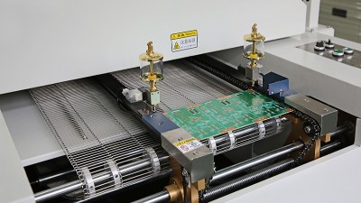 What are the characteristics of solder paste changes during soldering heating?