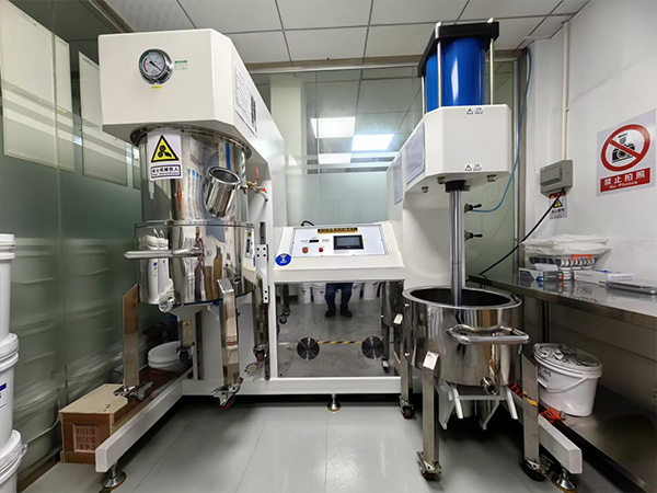 Vacuum Mixer & Dispenser (3)