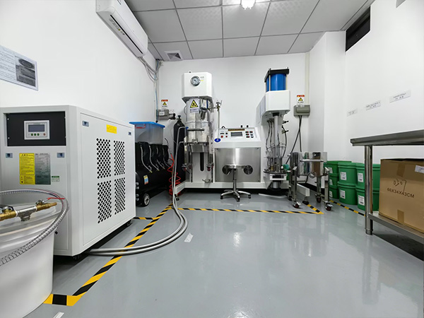 Vacuum Mixer & Dispenser (1)