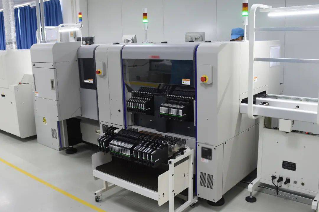 Review of the Accelerated Lead-Free Transition Process in the SMT Solder Industry
